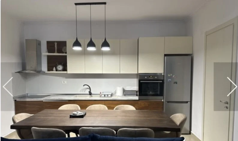 Tirane, jepet me qera apartament 2+1 Kati 2, 90 m² 600 € (Rruga Peti Tirane, Shqiperia)