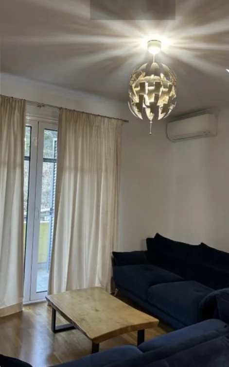 Tirane, jepet me qera apartament 2+1 Kati 2, 90 m² 600 € (Rruga Peti Tirane, Shqiperia)