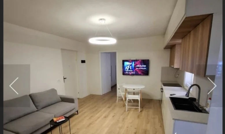 Tirane, jepet me qera apartament 2+1 Kati 4, 80 m² 650 € (Rruga e Barrikadave Tirane, Shqiperia)