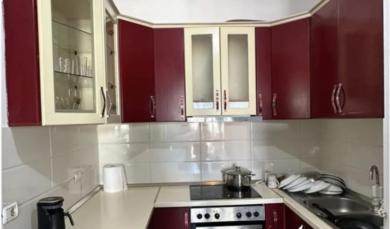 Tirane, jepet me qera apartament 2+1 Kati 7, 95 m² 400 € (Yzberisht)