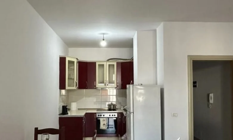 Tirane, jepet me qera apartament 2+1 Kati 7, 95 m² 400 € (Yzberisht)