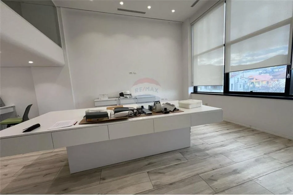 Tirane, shitet ambjent biznesi , 58 m² 270.000 € (Astir - Fabrika e Miellit, Shqipëri)