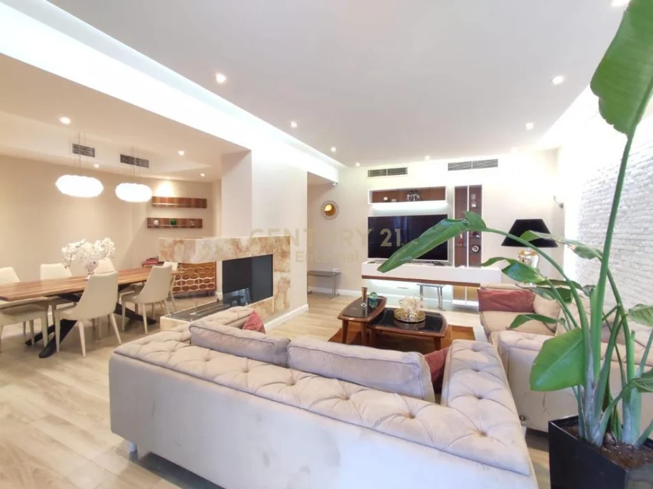 Tirane, jepet me qera apartament 3+1+Ballkon Kati 3, 190 m² 2.000 € (kompleksi Nobis)