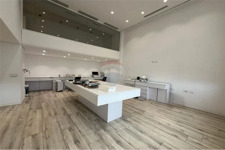 Tirane, shitet ambjent biznesi , 58 m² 270.000 € (Astir - Fabrika e Miellit, Shqipëri)