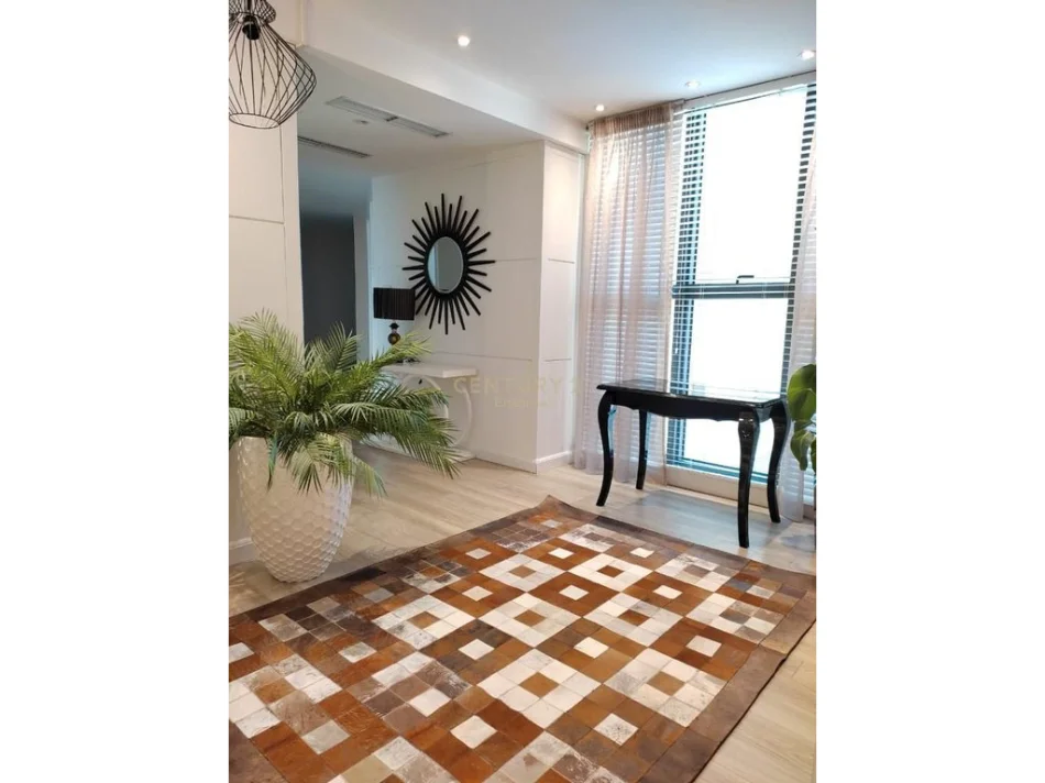 Tirane, jepet me qera apartament 3+1+Ballkon Kati 3, 190 m² 2.000 € (kompleksi Nobis)