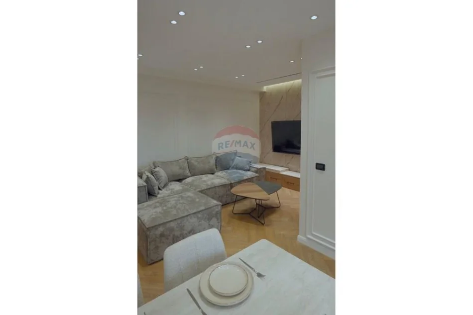 Tirane, shitet apartament 2+1 , 105 m² 250.019 € (Perball Deliorgjit)