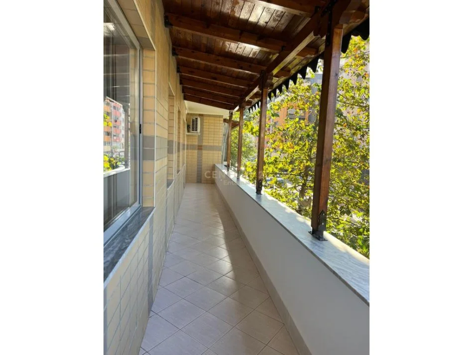 Tirane, shitet apartament 2+1+Aneks+Ballkon Kati 2, 107 m² 173.000 € (Astir)