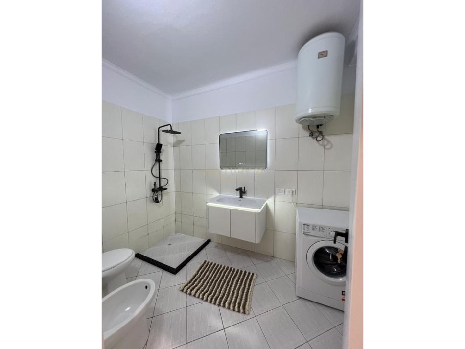 Tirane, shitet apartament 2+1+Aneks+Ballkon Kati 2, 107 m² 173.000 € (Astir)