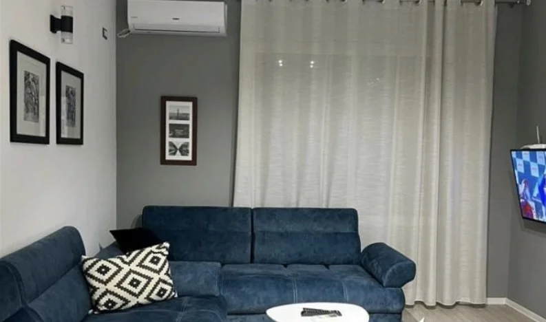 Tirane, jepet me qera apartament 1+1 Kati 6, 60 m² 600 € (Pazari i ri)