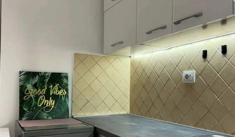 Tirane, jepet me qera apartament 1+1 Kati 6, 60 m² 600 € (Pazari i ri)