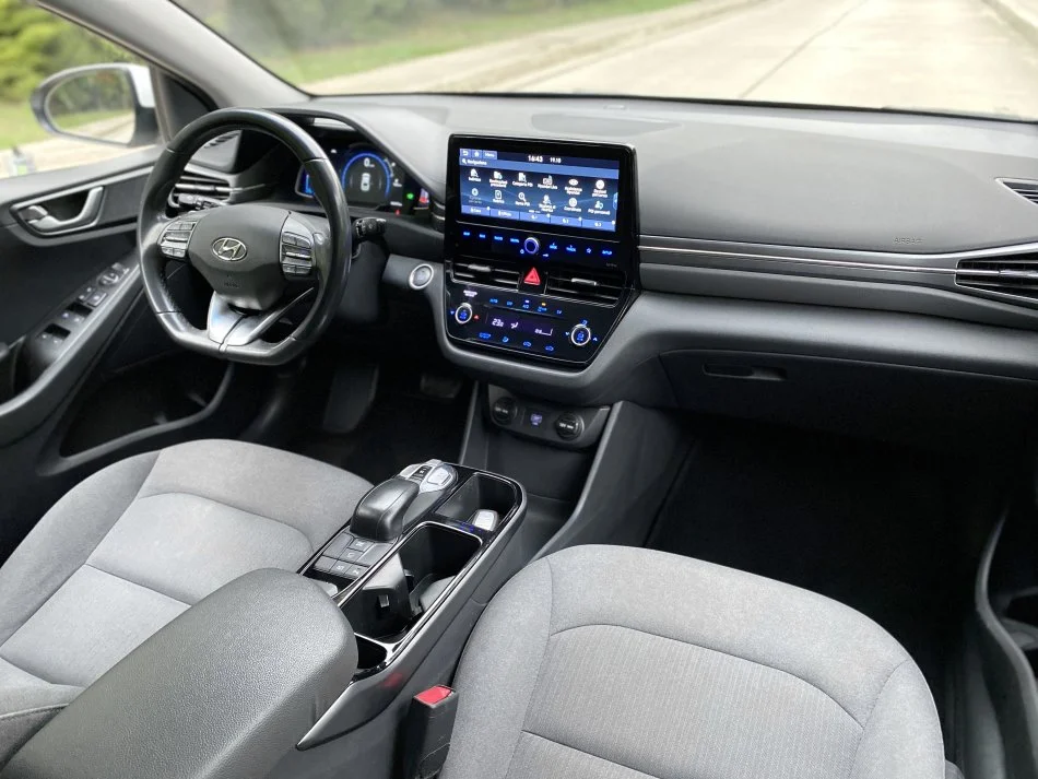 Tirane, shes makine Hyundai electric Elektrike, e bardhë automatik Klima 46.000 km