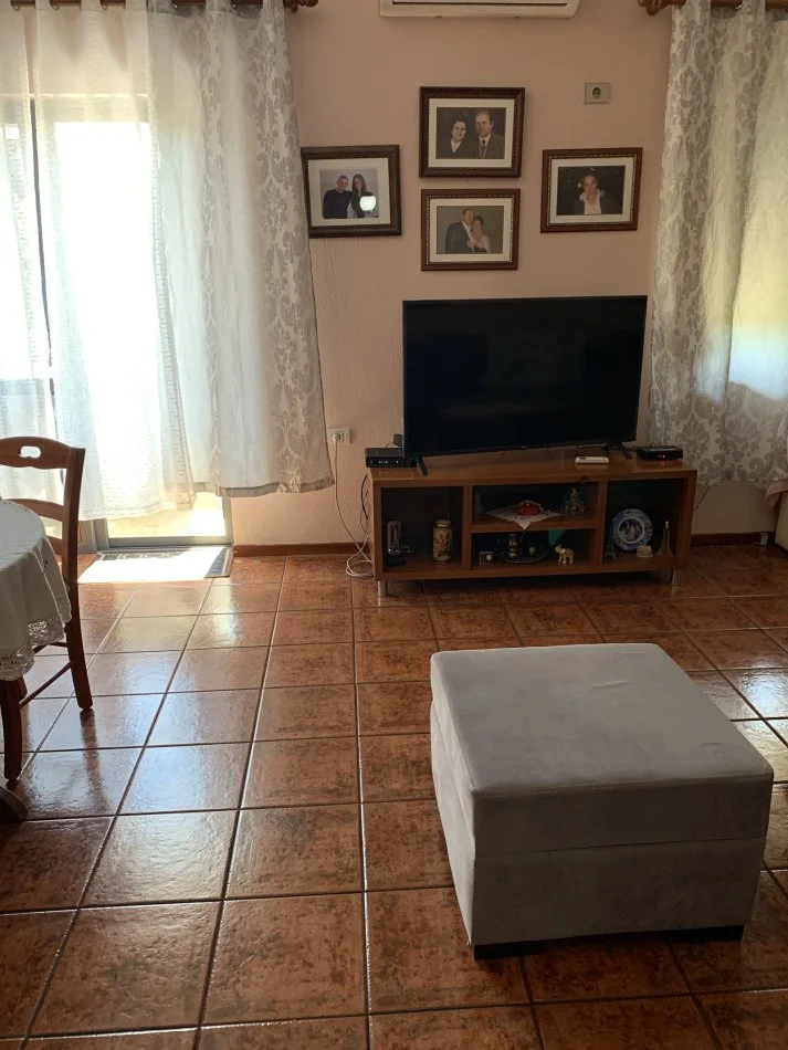 Tirane, jepet me qera apartament 2+1 Kati 2, 90 m² 450 € (Rruga e Dibres,Kompleksi Halili)