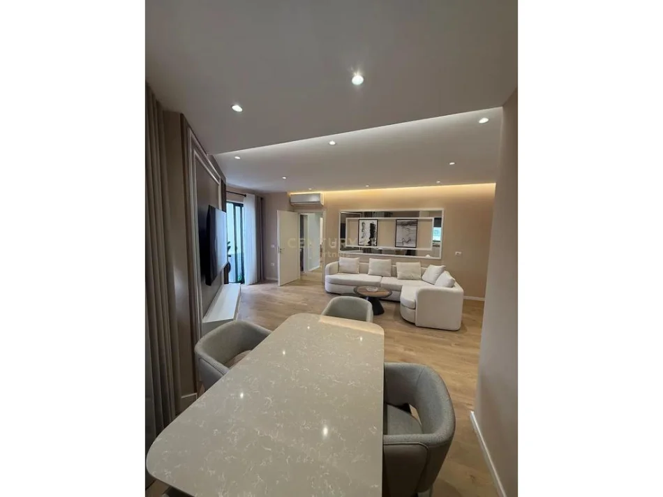 Tirane, shes apartament 2+1+Aneks+Ballkon Kati 3, 117 m² 370.000 € 