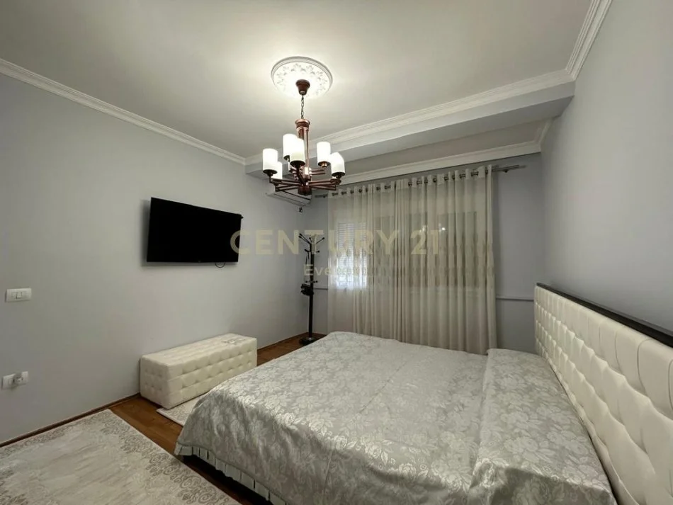 Tirane, shitet apartament 3+1+Aneks+Ballkon Kati 5, 102 m² 250.000 € (Vasil Shanto)