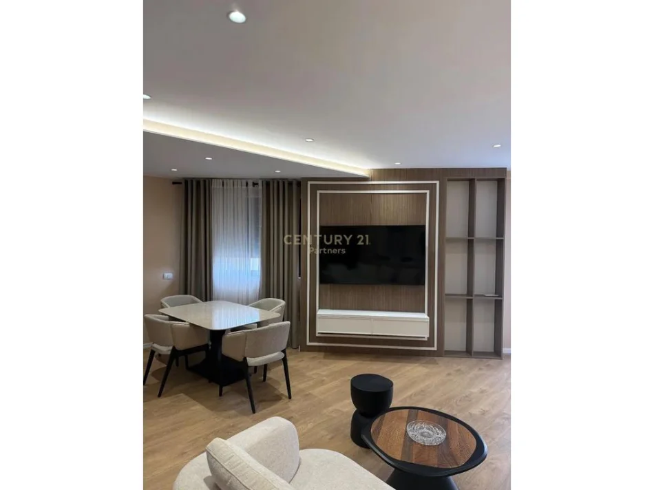 Tirane, shes apartament 2+1+Aneks+Ballkon Kati 3, 117 m² 370.000 € 