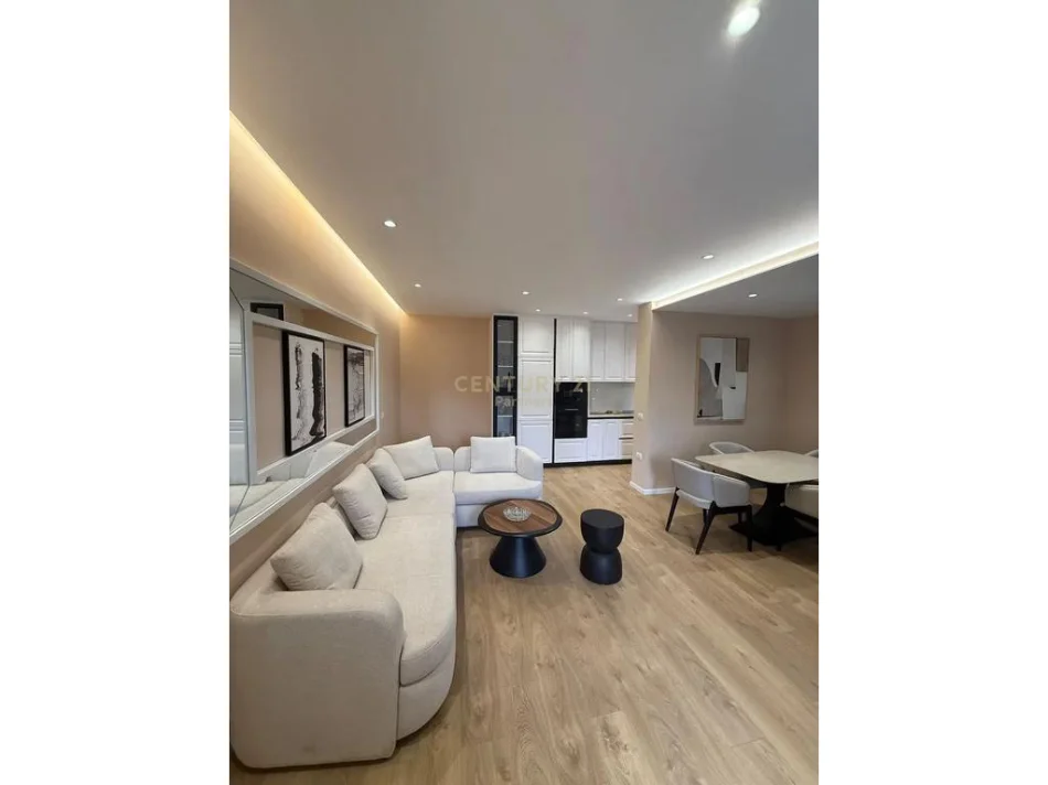 Tirane, shes apartament 2+1+Aneks+Ballkon Kati 3, 117 m² 370.000 € 