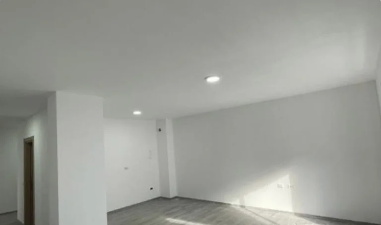 Tirane, jepet me qera apartament 3+1+Ballkon , 120 m² 45.000 € (Rruga 5 Maji Tirane, Shiperia)