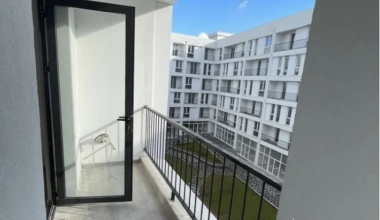 Tirane, jepet me qera apartament 3+1+Ballkon , 120 m² 45.000 € (Rruga 5 Maji Tirane, Shiperia)