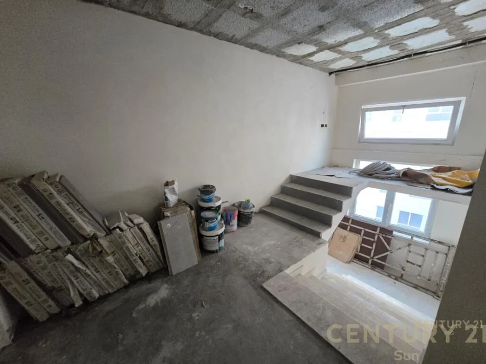 Tirane, shes apartament duplex 3+1+Aneks+Ballkon Kati 7, 238 m² 295.000 € (FARMACIA 10, QSUT)