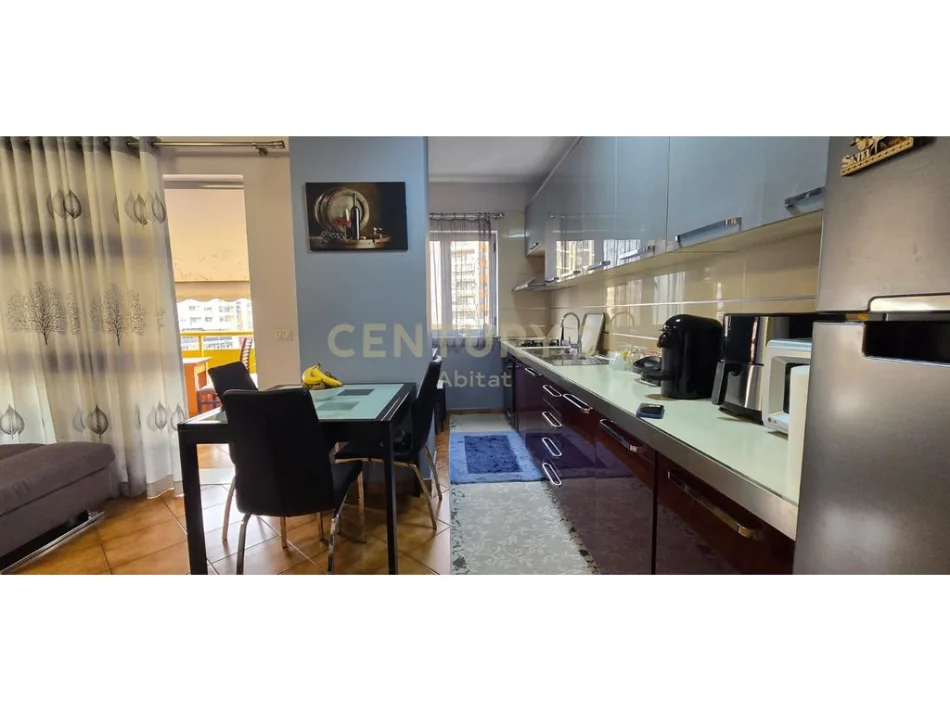 Tirane, shes apartament 3+1+Aneks+Ballkon Kati 3, 123 m² 290.000 € (Rruga e kavajes)
