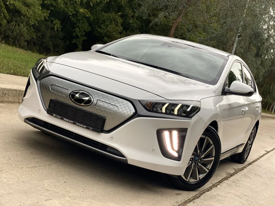 Tirane, shes makine Hyundai electric Elektrike, e bardhë automatik Klima 46.000 km