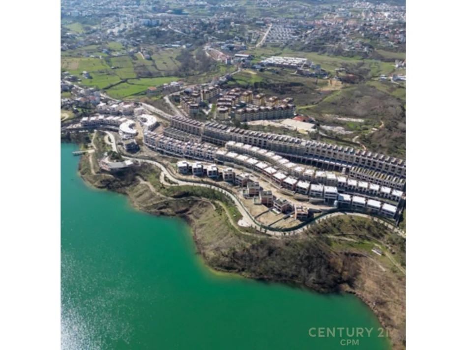 Tirane, shes Vile 2 Katshe Kati 2, 180 m² 265.000 € (Swan Lake)