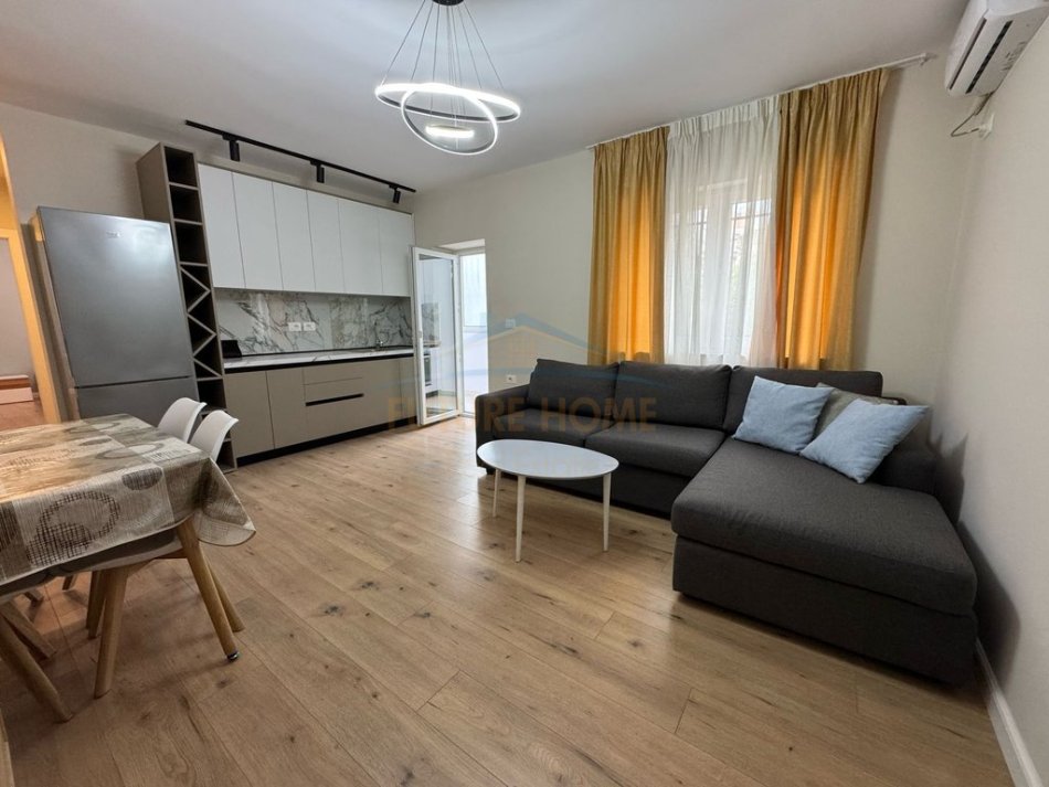Tirane, jap me qera apartament 1+1+Ballkon Kati 2, 53 m² 550 € (Rruga e durresit)