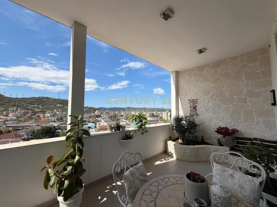 Tirane, shes apartament 3+1+Aneks+Ballkon Kati 8, 170 m² 330.000 € (Golden Park 3)