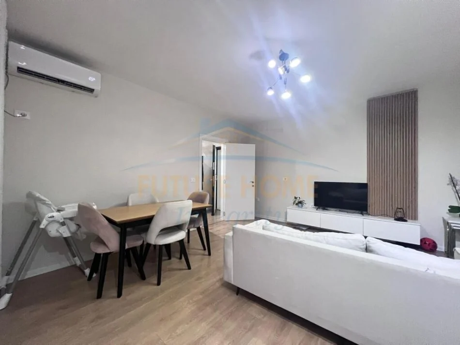 Tirane, shitet apartament 2+1+Ballkon Kati 7, 91 m² 143.000 € (Selite)