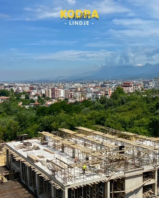 Tirane, shitet Vile 3 Katshe , 243 m² 526.000 € (residenca kodra e diellit 1)