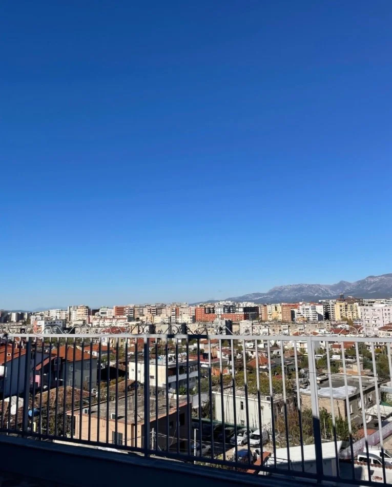 Tirane, shitet , 750.000 € 