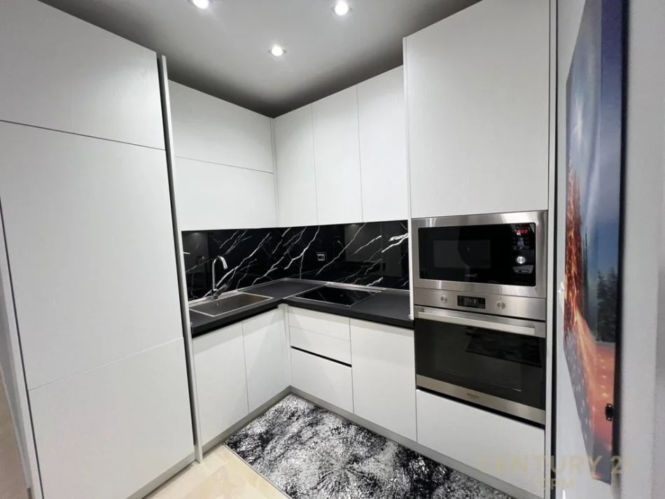 Tirane, shitet apartament 2+1+Ballkon Kati 2, 96 m² 220.000 € (Kopshti Botanik)