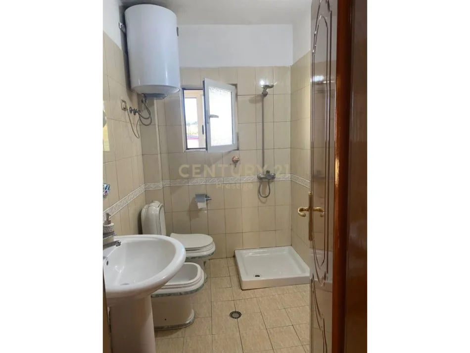 Tirane, jepet me qera apartament 1+1 Kati 3, 60 m² 500 €
