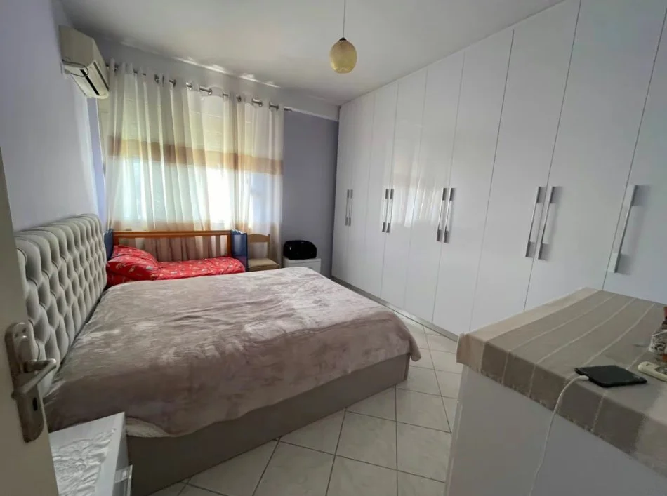 Tirane, jap me qera apartament 2+1+Ballkon Kati 4, 96 m² 399 € (Astir)