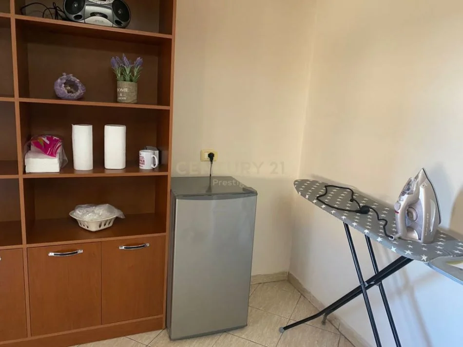 Tirane, jepet me qera apartament 1+1 Kati 3, 60 m² 500 €