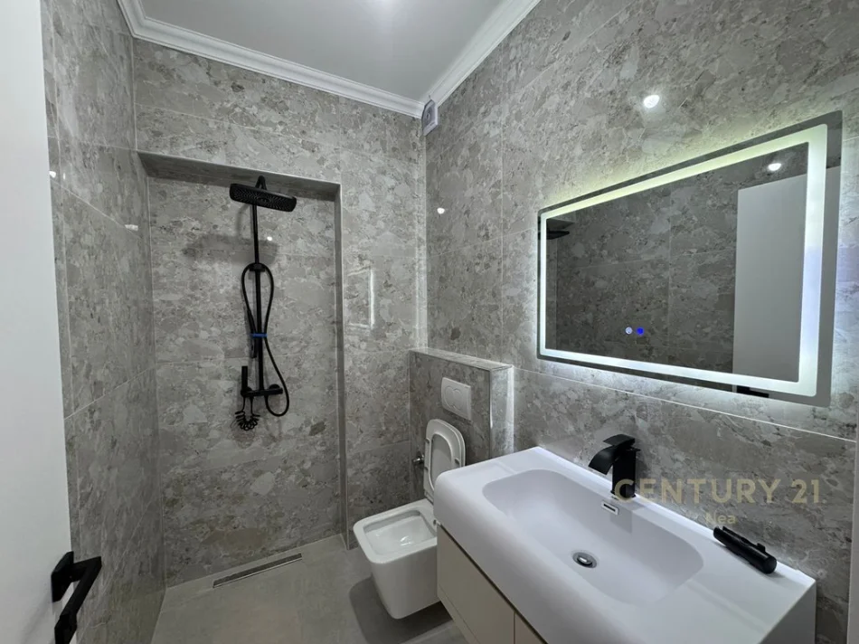Tirane, shes apartament 2+1+Aneks+Ballkon Kati 4, 75 m² 222.000 € (Rruga e Bogdaneve)