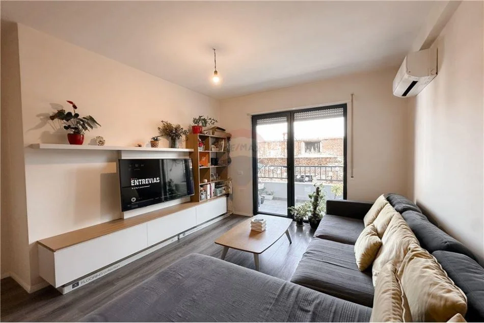 Tirane, shitet apartament , Kati 2, 101 m² 237,000 € 