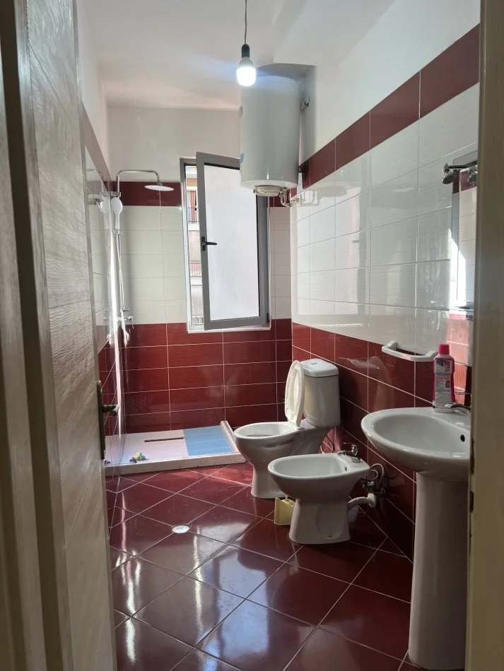 Tirane, jepet me qera apartament 2+1+Ballkon Kati 3, 100 m² 500 € (ASTIR PERBALLE EHA STUDIO)
