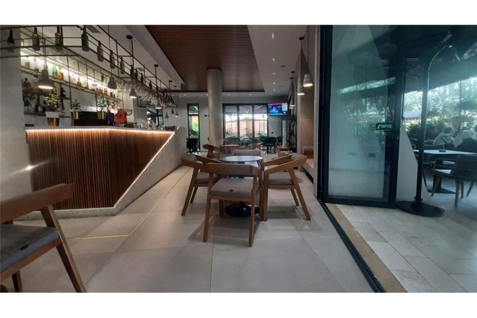 Tirane, jepet me qera bar-kafe , 262 m² 2.000 € (Rruga Ndre Mjeda - 21 Dhjetori, Shqipëri)