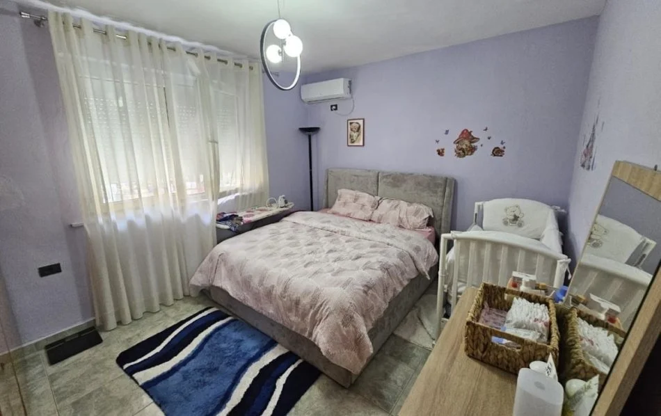 Tirane, jepet me qera apartament 1+1 Kati 2, 80 m² 500 € (Rruga bardhyl)