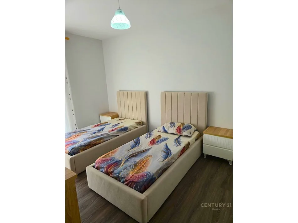 Tirane, jepet me qera apartament 2+1+Aneks+Ballkon Kati 3, 94 m² 750 € (Fiori di Bosko)
