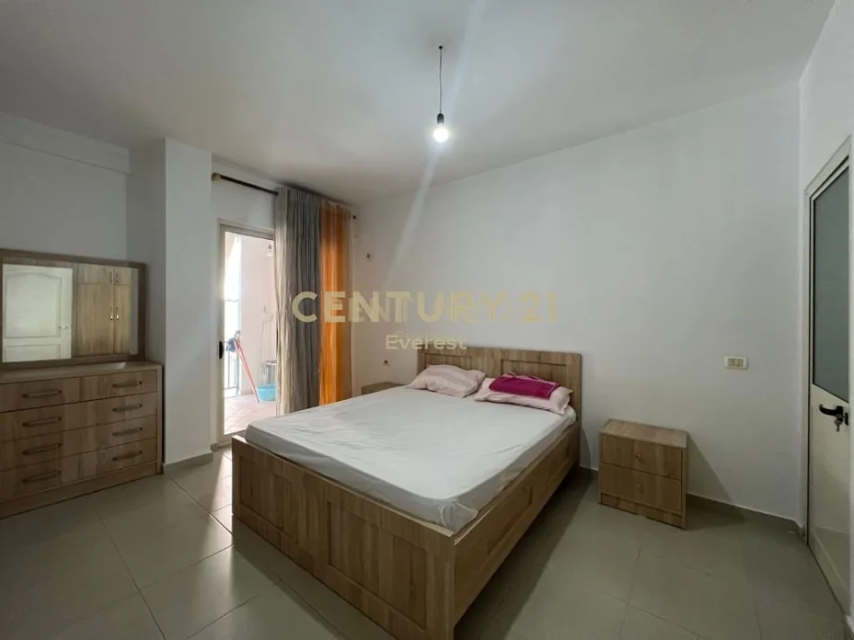 Tirane, jepet me qera 3+1+Ballkon Kati 2, 119 m² 550 € (Astir)