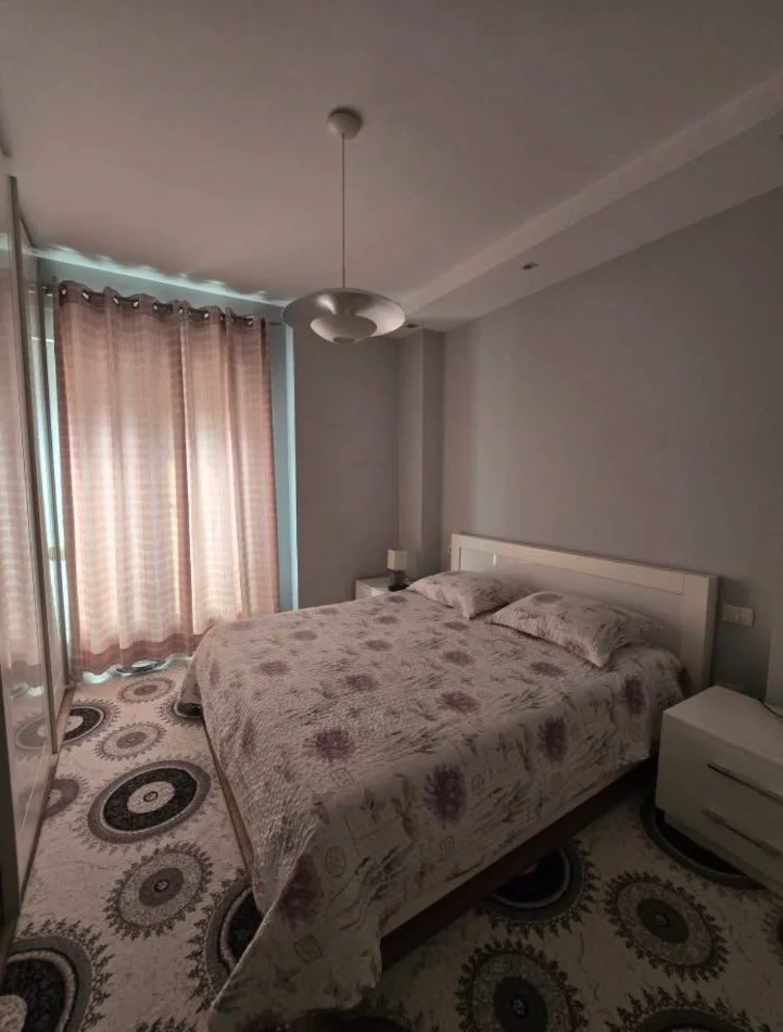 Tirane, jepet me qera apartament 2+1 Kati 4, 100 m² 60.000 € 