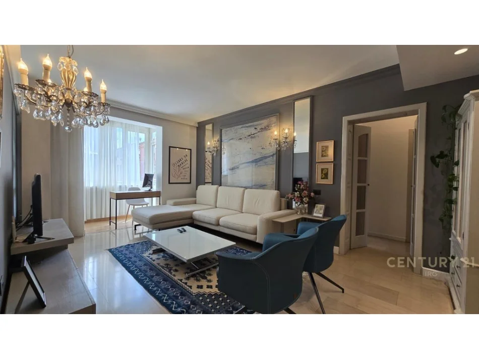 Tirane, jepet me qera apartament 3+1+Ballkon Kati 3, 100 m² 900 € 