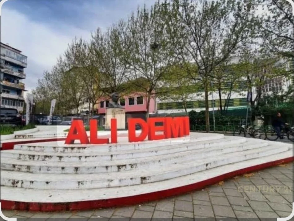 Tirane, shitet apartament 1+1 Kati 3, 56 m² 95.000 € 