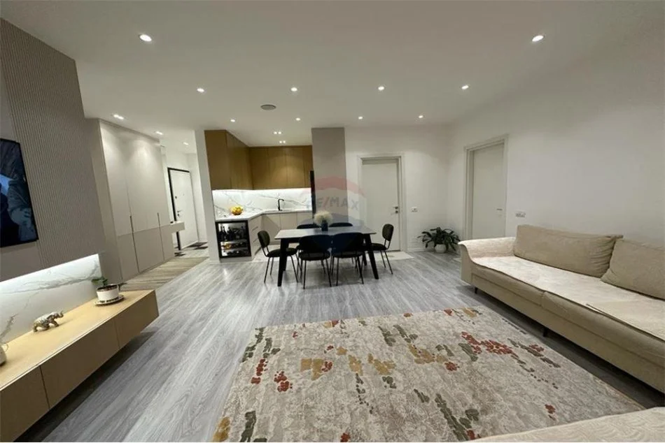 Tirane, jepet me qera apartament 2+1 , 99 m² 800 € (Rruga e Dibres - Rruga e Dibrës - Selvia, Shqipëri)