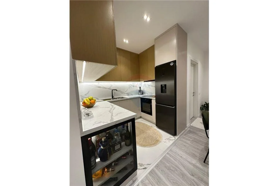 Tirane, jepet me qera apartament 2+1 , 99 m² 800 € (Rruga e Dibres - Rruga e Dibrës - Selvia, Shqipëri)