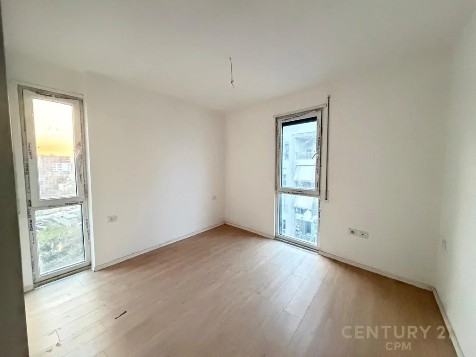 Tirane, shes apartament 2+1+Aneks+Ballkon Kati 5, 91 m² 255.000 € 