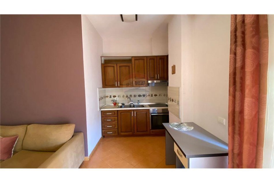 Tirane, jepet me qera apartament 1+1 , 63 m² 600 € (Rruga Dervish Hima - Air Albania)