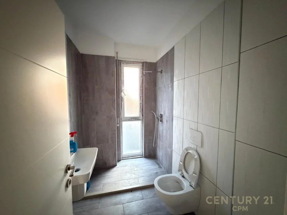 Tirane, shes apartament 2+1+Aneks+Ballkon Kati 5, 91 m² 255.000 € 